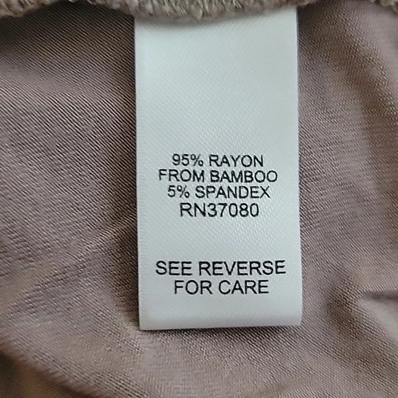 Versona Top - Picture 4 of 4